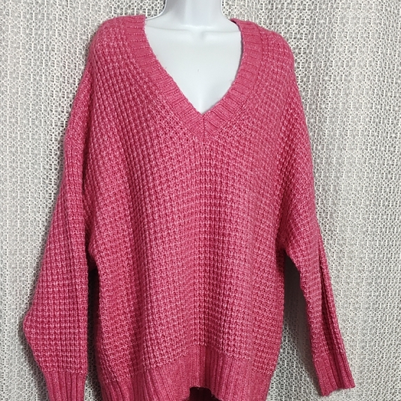 American Eagle Outfitters Sweaters - American Eagle Outfitters V-Neck Sweater in Pink